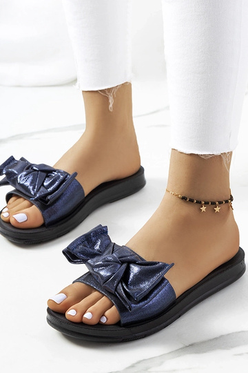 Marineblaue Flip-Flops mit...