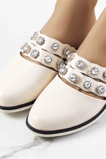 Sandfarbene Pantoletten mit... 2