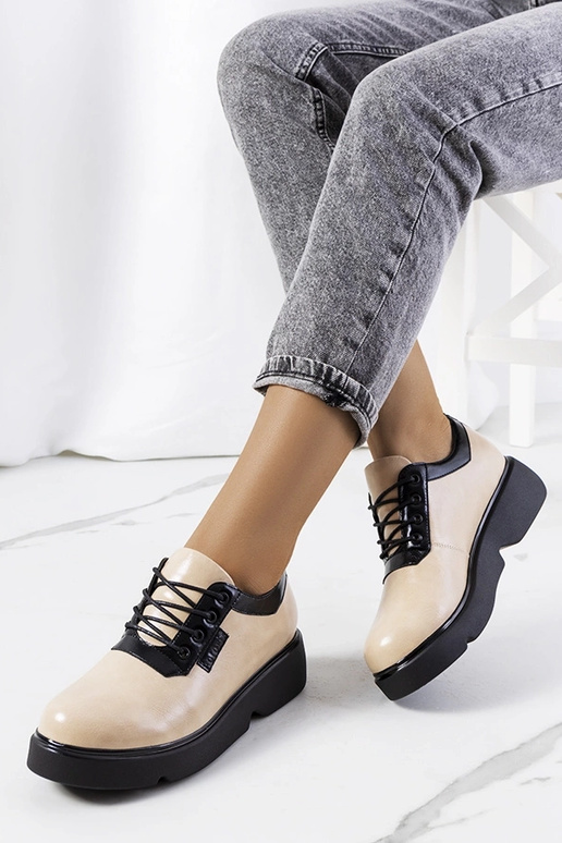 Beige Halbschuhe, „Parram" Beige Halbschuhe, „Parram"