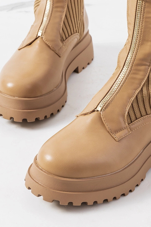 Braune Stiefeletten mit Sockenschaft...