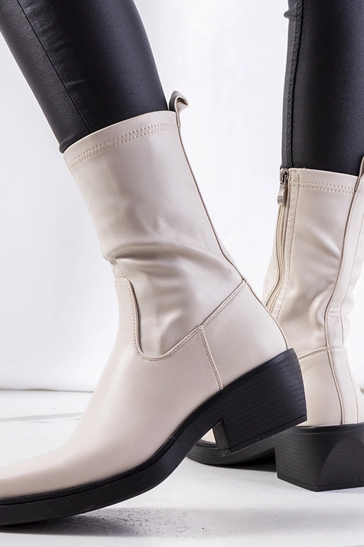 Beige Stiefeletten mit hohem Absatz...