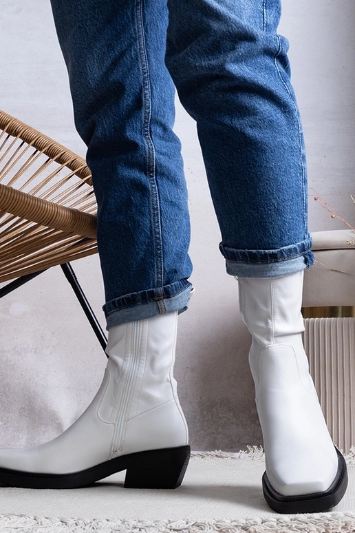 Weiße Stiefel mit Absatz, „Marisa"