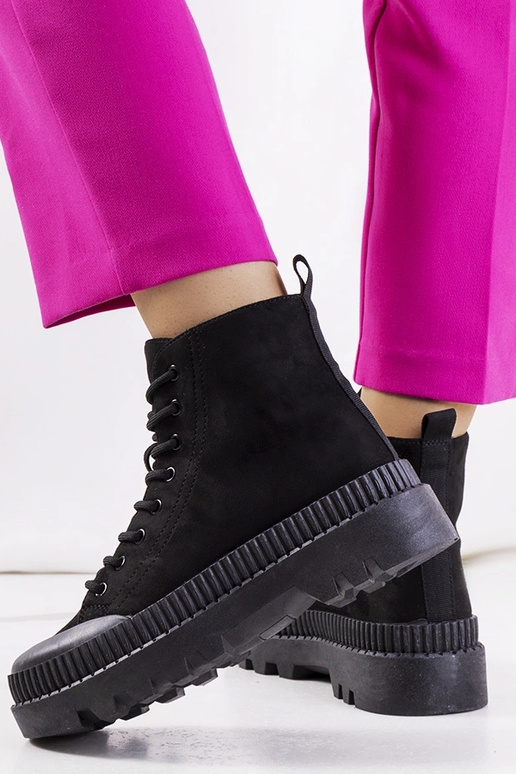 Schwarze Avenis-Sneakers