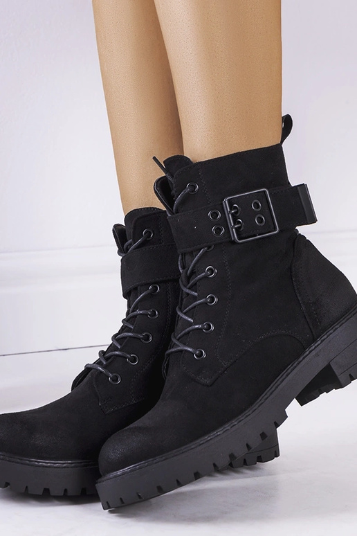 Schwarze Tarrin Schnürstiefeletten...