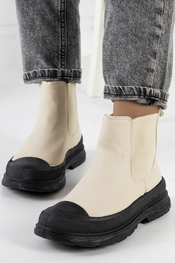 Sandfarbene Kunstleder-Stiefel Loree 2
