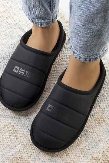 Schwarze isolierte...