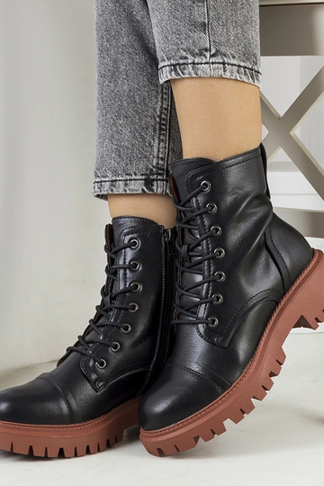 Schwarze Wanderschuhe mit... 2