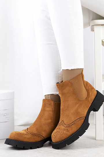 Braune Stiefeletten auf massiver Sohle, „Newsome" 2