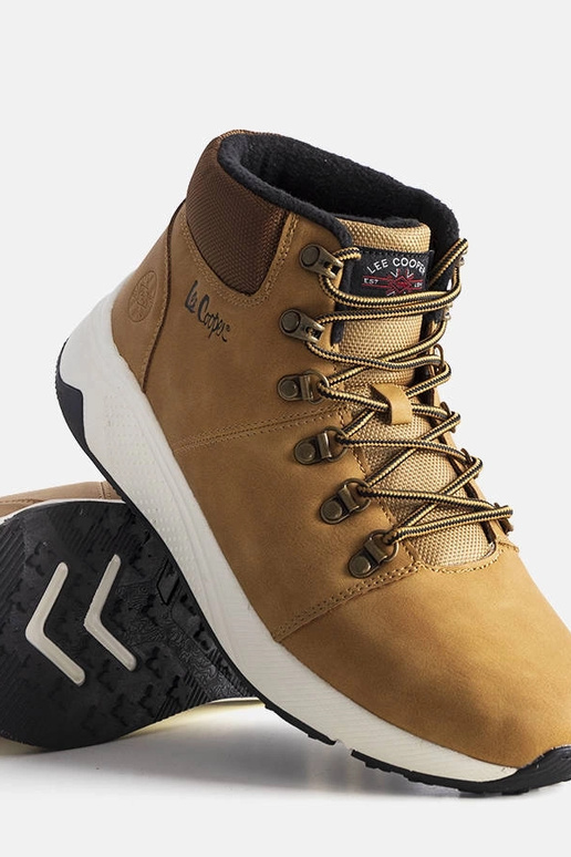 Braune isolierte Stiefel...