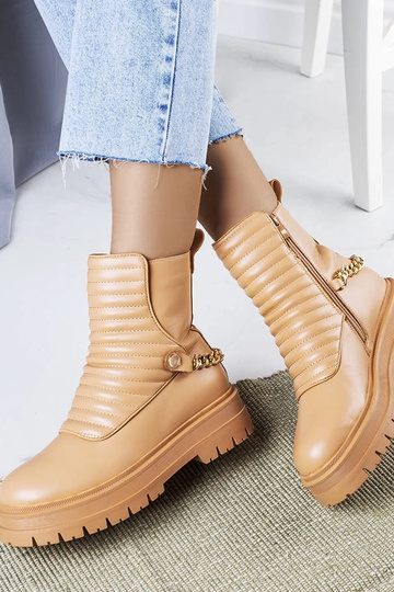 Beige isolierte Stiefeletten mit Kette Pareda