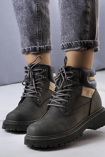 Grüne isolierte Nadel-Stiefel 2