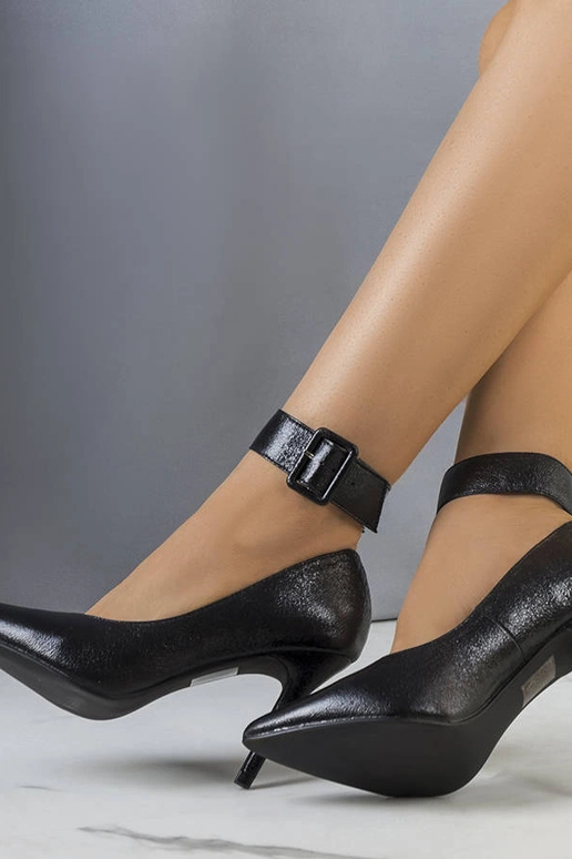 Schwarze, metallische Janin-Pumps