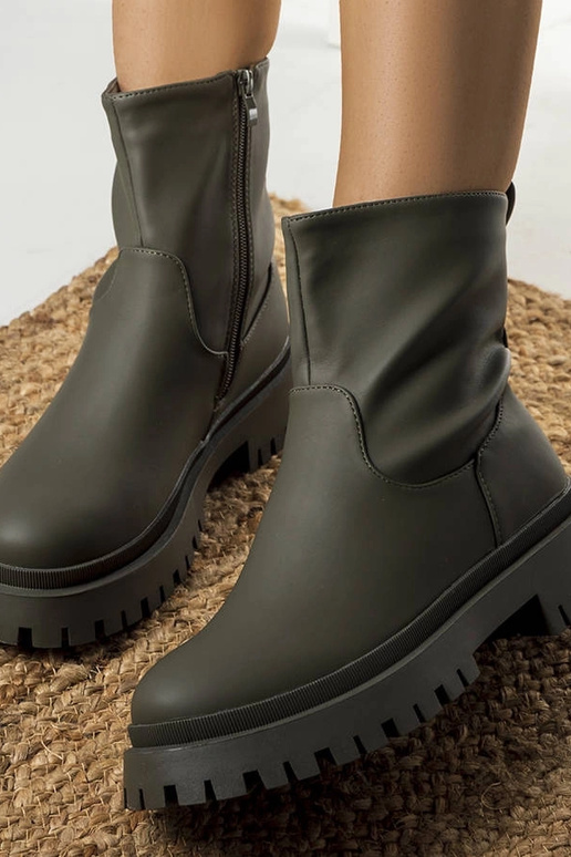 Grüne isolierte Stiefeletten Basil