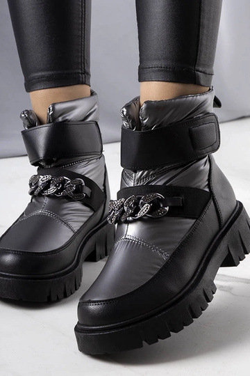 Silberne Schneestiefel...