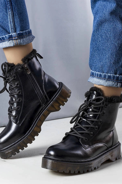 Schwarze isolierte Trapperstiefel mit...