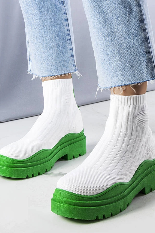 Weiße Stiefel mit grüner Plattform,...