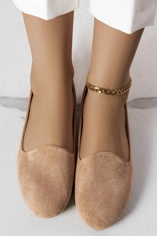 Sandfarbene Kunstvelours-Balletschuhe... Sandfarbene Kunstvelours-Balletschuhe...