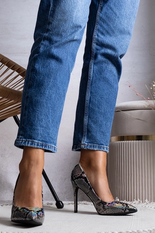 Silberne Pumps aus Lackleder von Ella