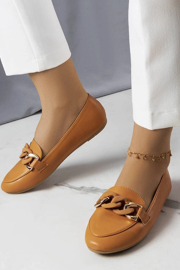 Mamie – Braune Loafer mit Kettendetail