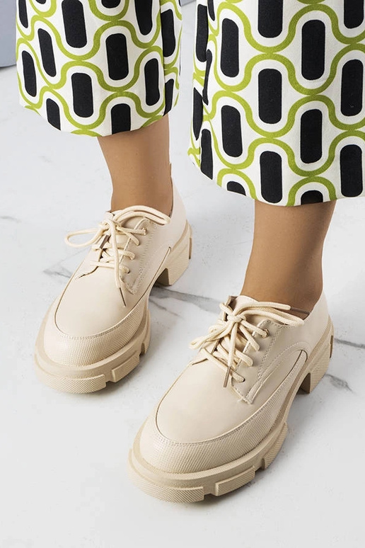 Beige Schuhe mit massiver Sohle Kay