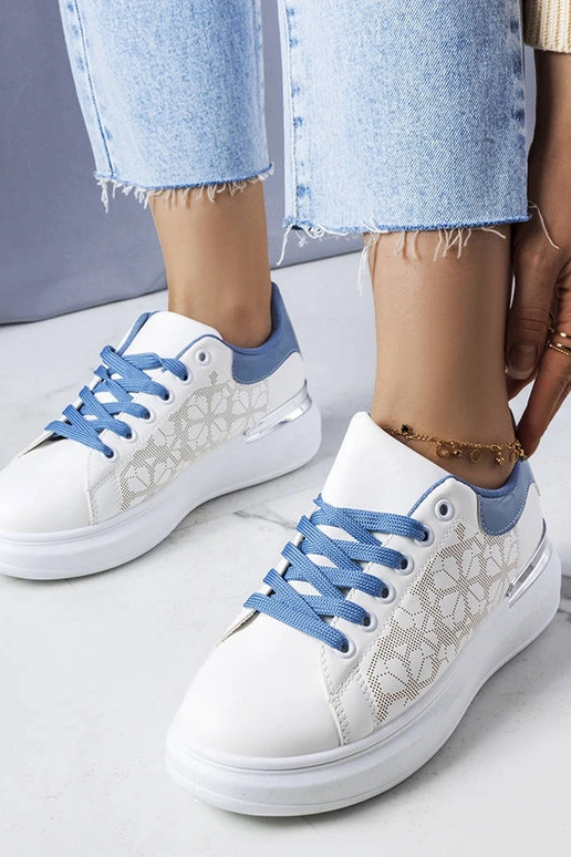 Erins weiß-blaue perforierte Schuhe
