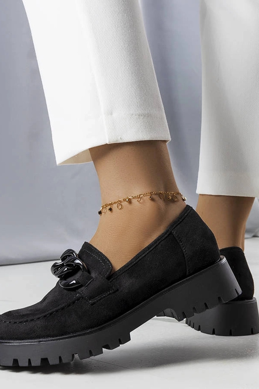 Schwarze Lords mit Arpin-Kette verziert Schwarze Lords mit Arpin-Kette verziert