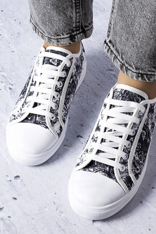 Schwarz-weiße Sneakers aus Aucoin-Stoff