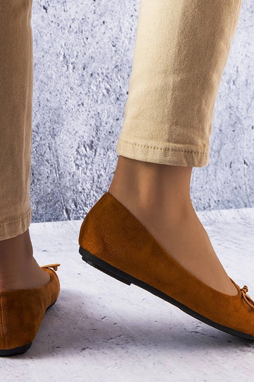 Braune Ballerinas mit Lackspitze Simard 2
