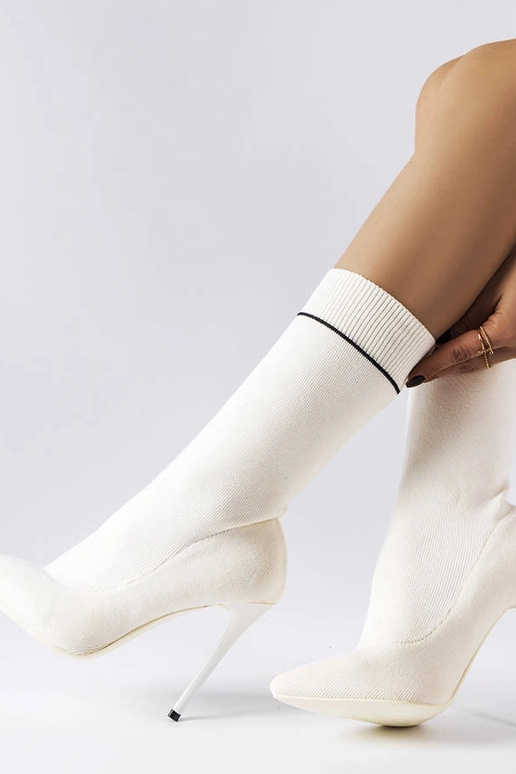 Weiße Sock Boots mit hohem Absatz von...
