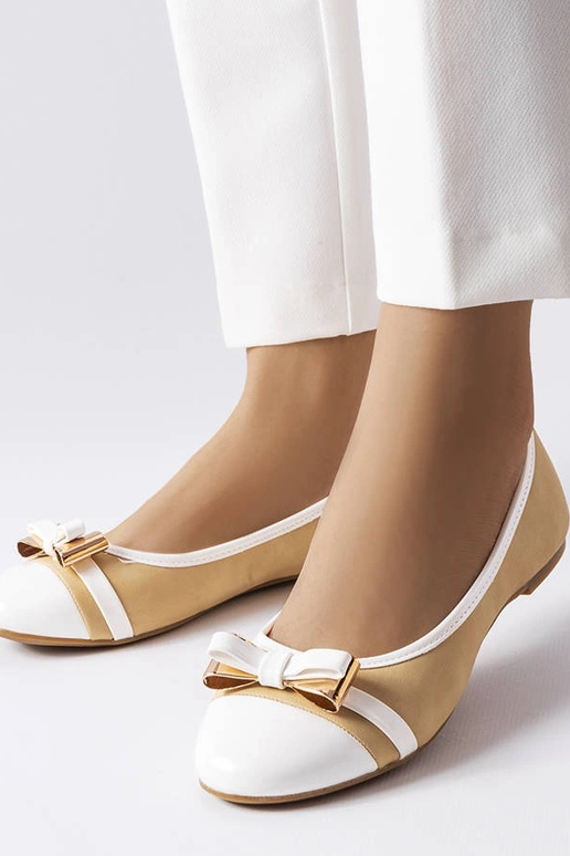 Weiß-beige Schuhe mit Schleife, „Dufour" Weiß-beige Schuhe mit Schleife, „Dufour"