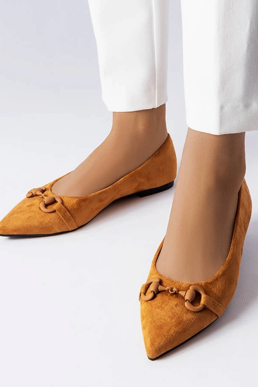 Braune Ballerinas mit spitzer Spitze... Braune Ballerinas mit spitzer Spitze...