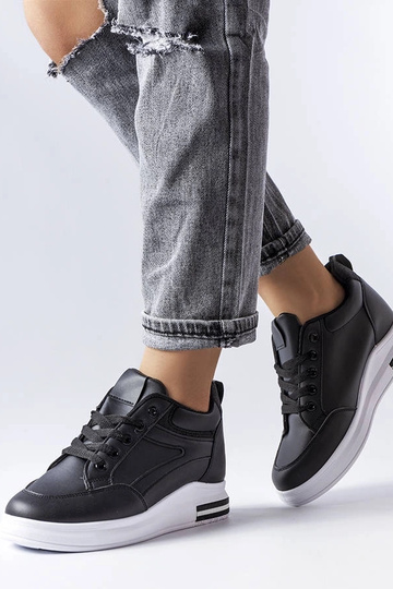 Schwarze Sneaker mit...