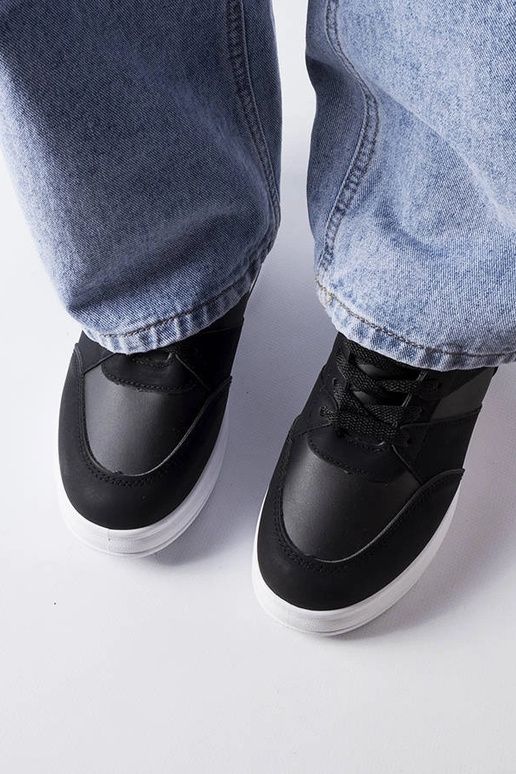 Schwarze CinqMars Keil-Sneaker