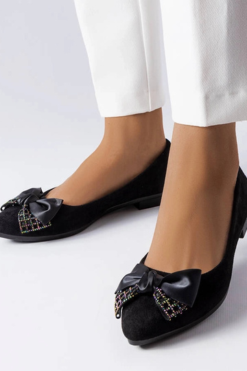 Schwarze Duval-Ballerinas mit spitzer Spitze