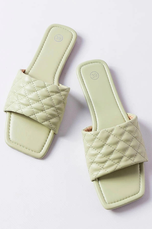 Grüne elegante gesteppte Flip-Flops...