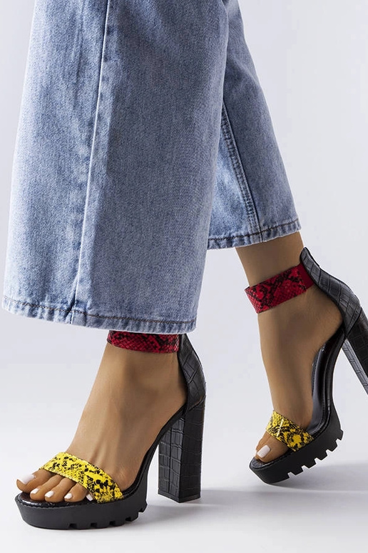 Gelbe Sandalen Knoxville mit... Gelbe Sandalen Knoxville mit...