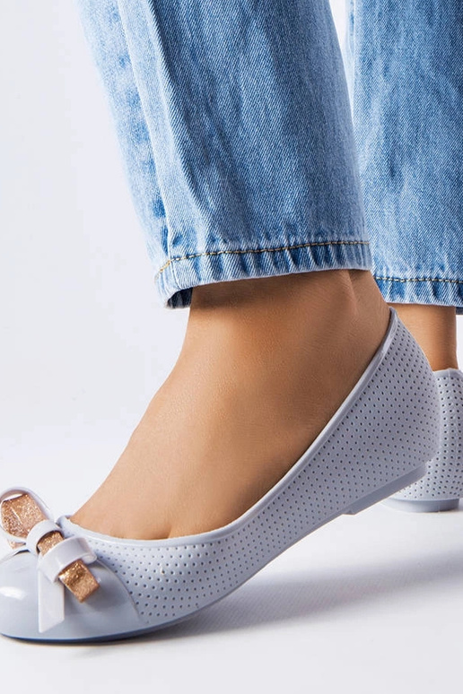 Graue Ballerinas mit... Graue Ballerinas mit...