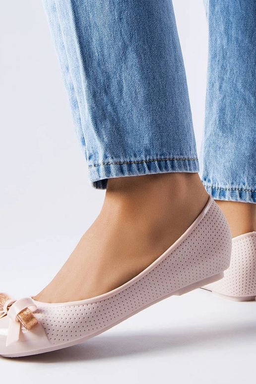 Beige Ballerinas mit... Beige Ballerinas mit...