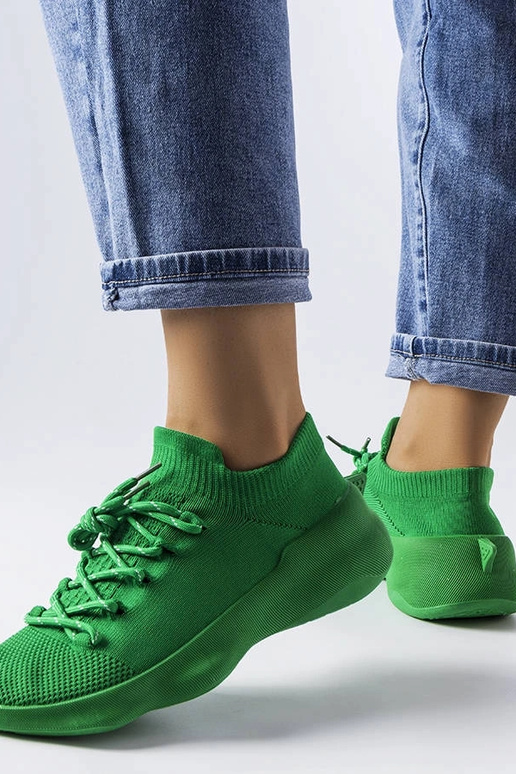 Côté-Sneakers aus grünem Stoff