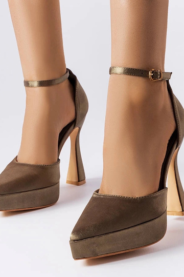 Olivgrüne High Heel Pumps...