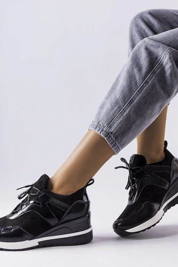 Schwarze Vinceza-Keilsneaker