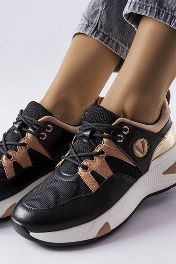 Schwarze und goldene Vinceza-Sneakers 2