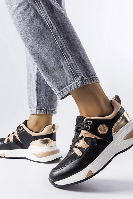 Schwarze und goldene Vinceza-Sneakers
