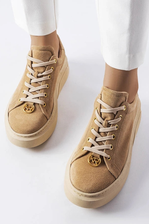 Sandfarbene Wildledersportschuhe,...