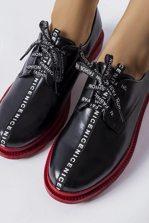 Schwarze Stiefeletten mit...