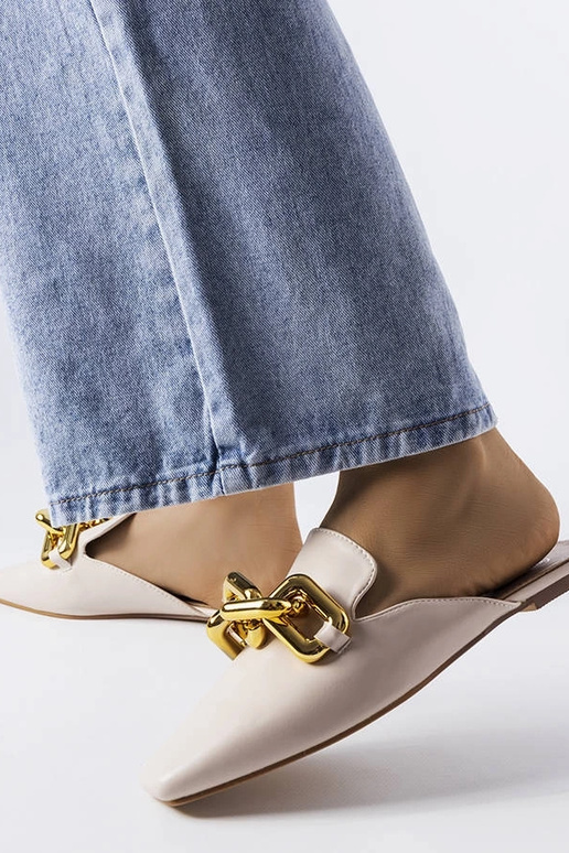 Pantoletten aus Hickoryholz mit Kette...