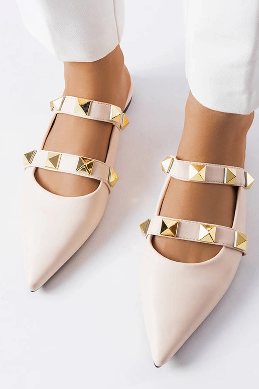 Beige Pantoletten mit spitzer Spitze... Beige Pantoletten mit spitzer Spitze...