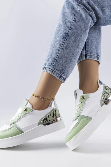 Grüne Sneaker auf der... 2