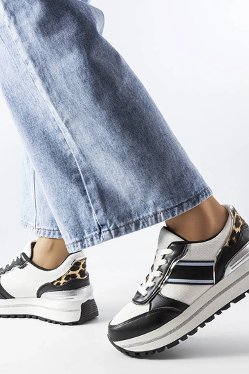 Schwarze Sneakers mit... 2