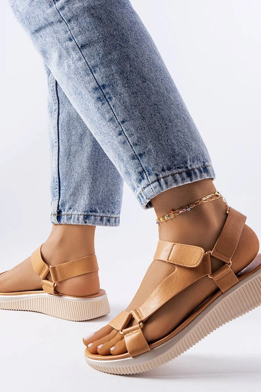 Beige Sportsandalen Heron